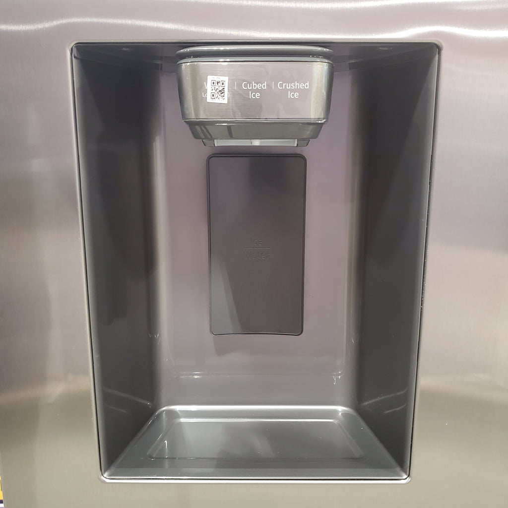 Pictures of Samsung 27.4-cu ft Side-by-Side Refrigerator with Ice Maker in Fingerprint Resistant Stainless Steel 22131SD106 - RS27T5200SR - Scratch & Dent (Minor) - Neu Appliance Outlet - Discount Appliance Outlet in Austin, Tx