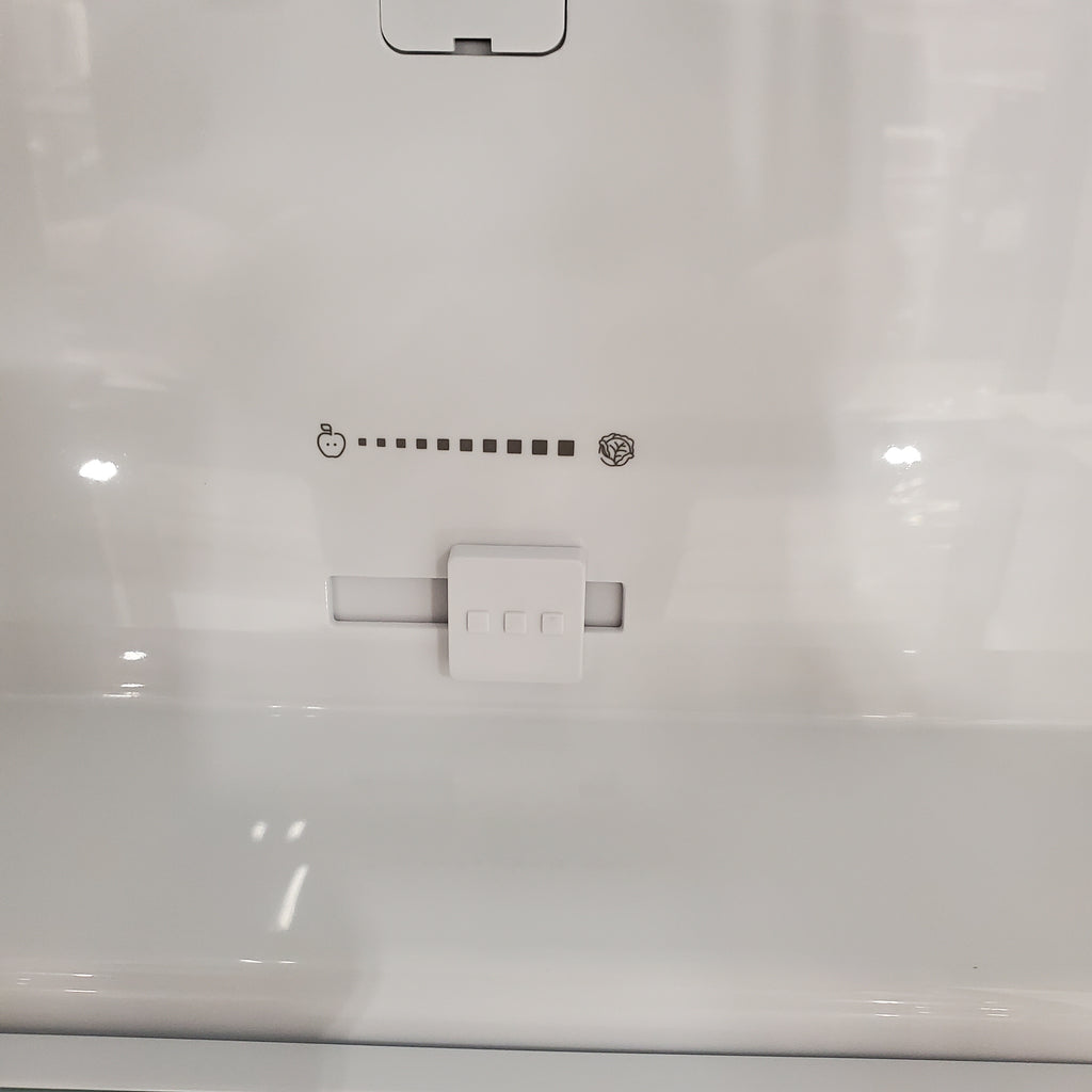 Vissani 18.7 cu. ft. Bottom Freezer Refrigerator in Stainless Steel 25SD112 - MDBF18SS - Scratch & Dent (Moderate)