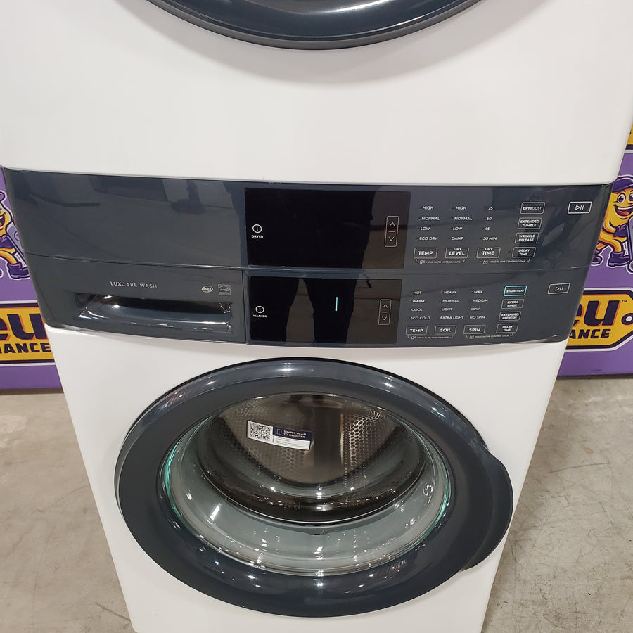 Electrolux White 300 Series Laundry Tower Single Unit Washer & Gas Dryer with LuxCare Wash System ELTG7300AW - Scratch & Dent (Minor)