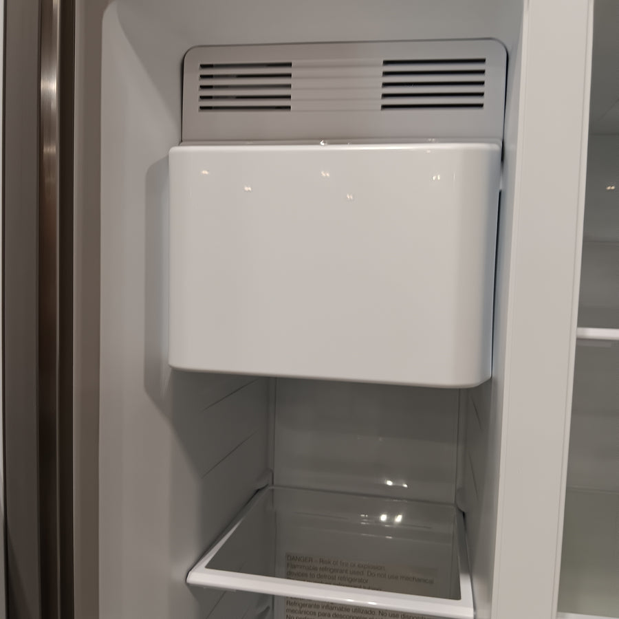 Kenmore 20-cu ft Counter-Depth Side-by-Side Refrigerator with Ice Maker,Water and Ice Dispenser ENERGY STAR Certified 22137396 - 897.51805320 - Scratch & Dent (Minor)