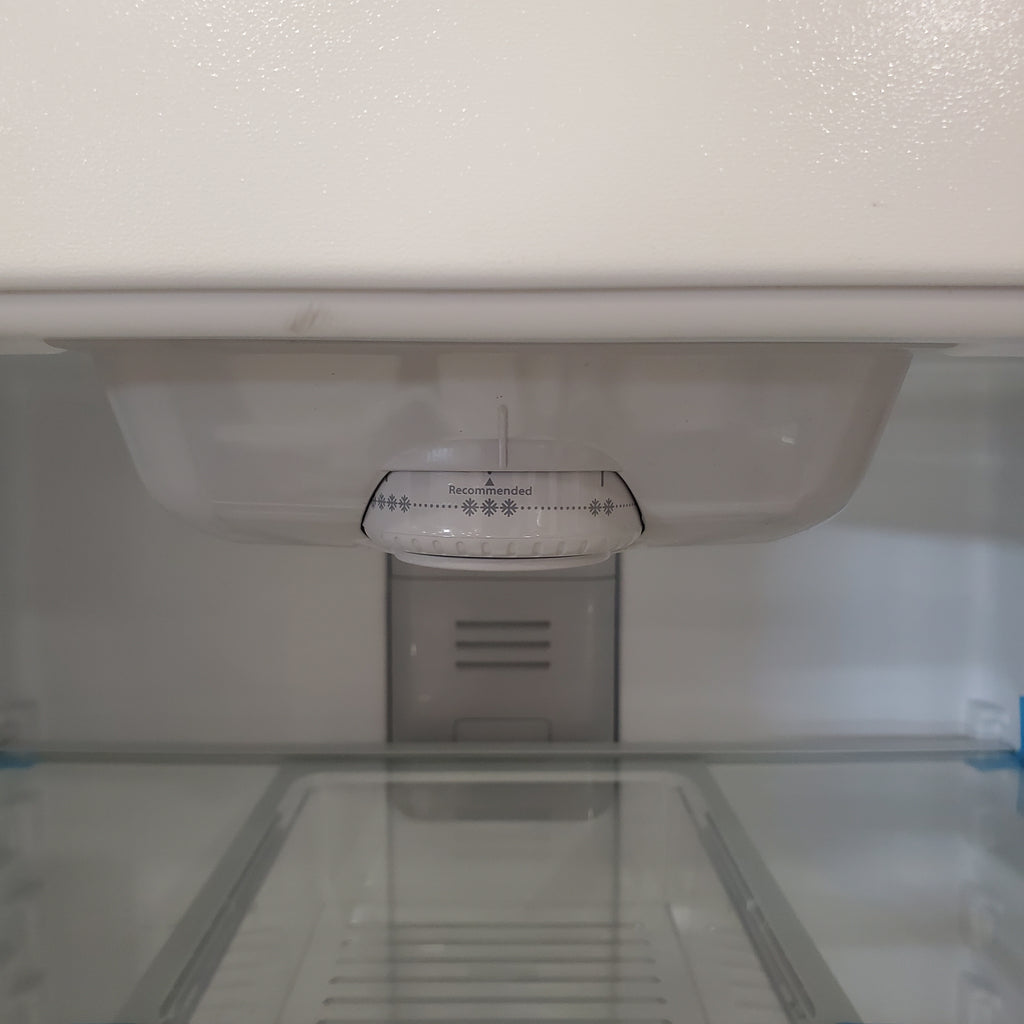 Whirlpool 33-inch 21 cu. ft. Wide Top Freezer Refrigerator 19SD013 - WRT541SZDW - Scratch & Dent (Minor)