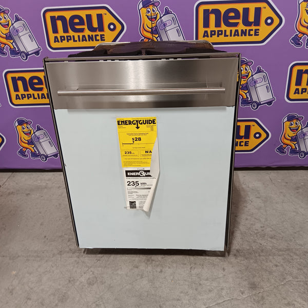 ASKO Dishwasher in Stainless Steel with Super Cleaning System™ and 8 Steel™ 1111395 - DBI663THS - Scratch & Dent (Minor)