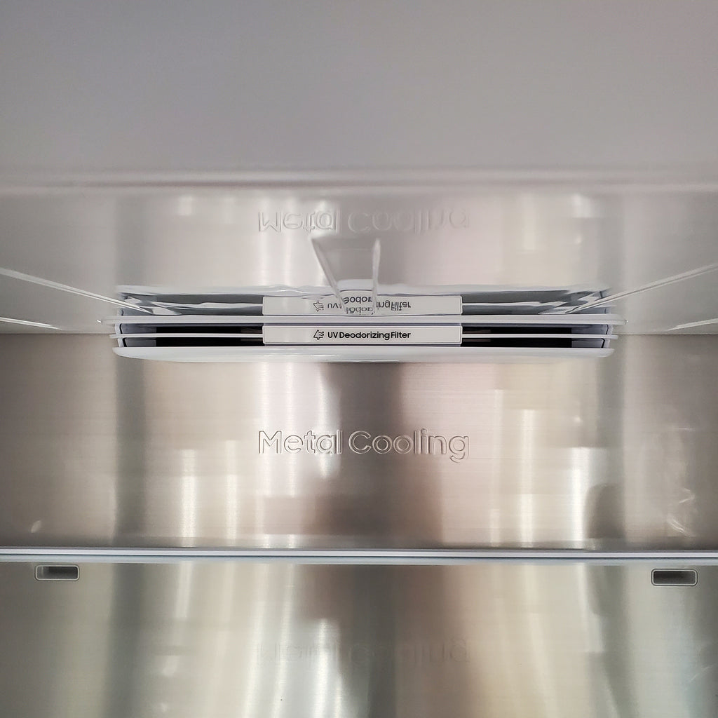 Pictures of Samsung Bespoke 4-Door Flex™ Refrigerator (29 cu. ft.) with Beverage Center™ 22SD027 - RF29DB9600AP - Scratch & Dent (Minor) - Neu Appliance Outlet - Discount Appliance Outlet in Austin, Tx