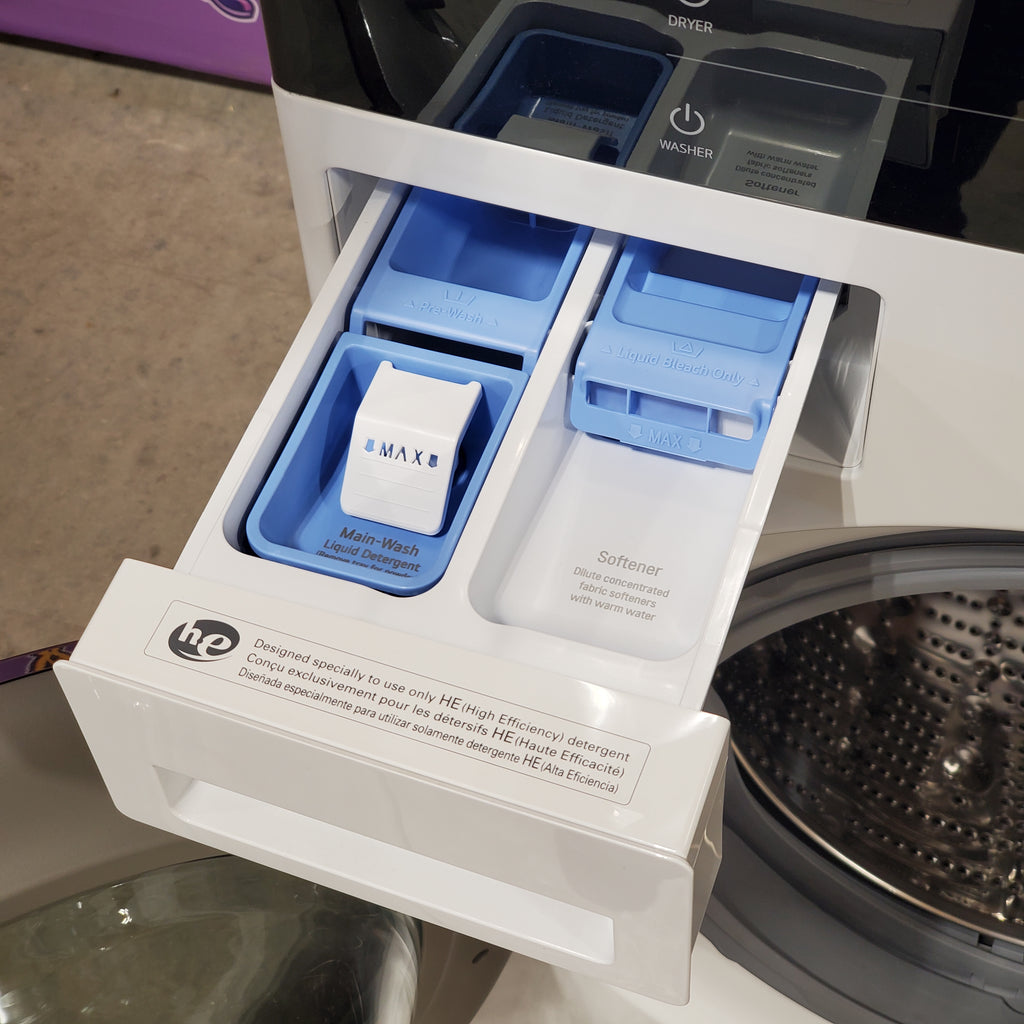 LG Single Unit LG WashTower™ with Center Control™ 5.0 cu. ft. Front Load Washer and 7.8 cu. ft. Electric Ventless Heat Pump Dryer 5SD275 - WKHC252HWA - Scratch & Dent (Minor)