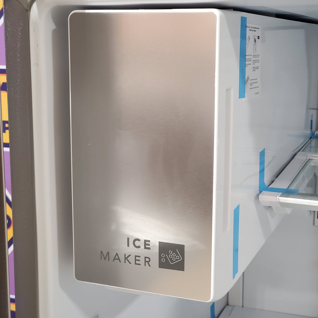 Frigidaire 27.8-cu ft ENERGY STAR French Door Refrigerator with Dual Ice Maker in Fingerprint Resistant Stainless Steel - 3SD764 - GRFS2853AF - Scratch & Dent (Minor)