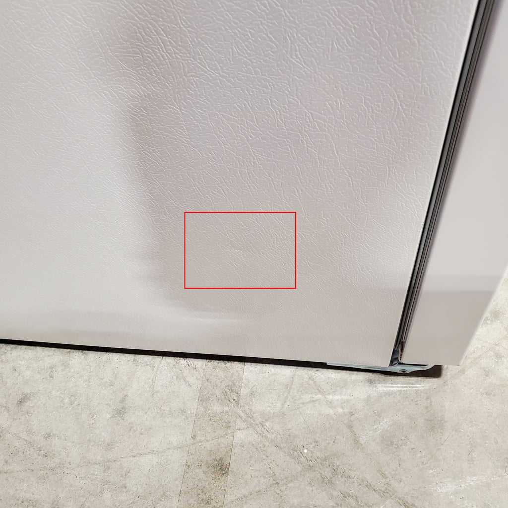 Frigidaire 20 Cu. Ft. Garage Ready Upright Freezer in White 3SD894 - FRUF2020AW - Scratch & Dent (Minor)