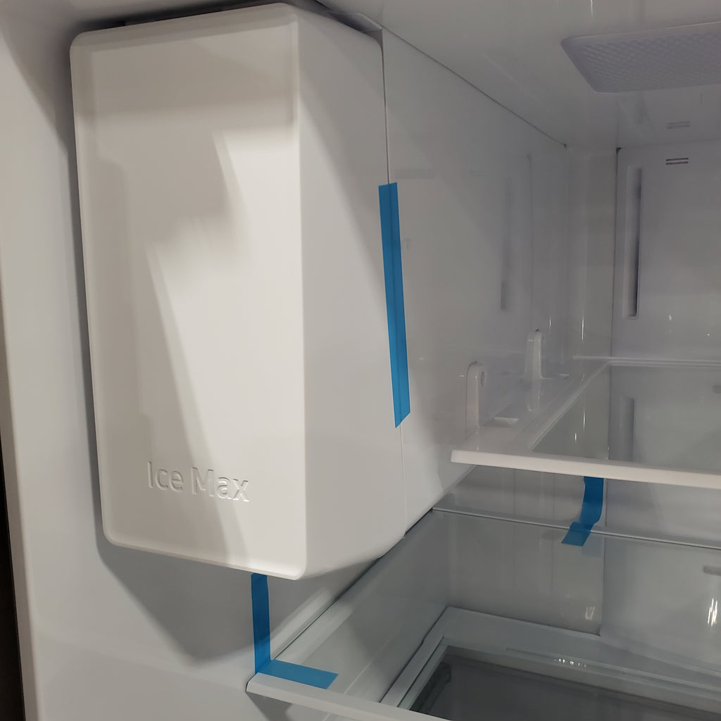 Samsung 28-cu ft 4-Door ENERGY STAR Smart French Door Refrigerator with Ice Maker in Fingerprint Resistant Stainless Steel 4SD423 - RF28R7201SR - Scratch and Dent (Minor)