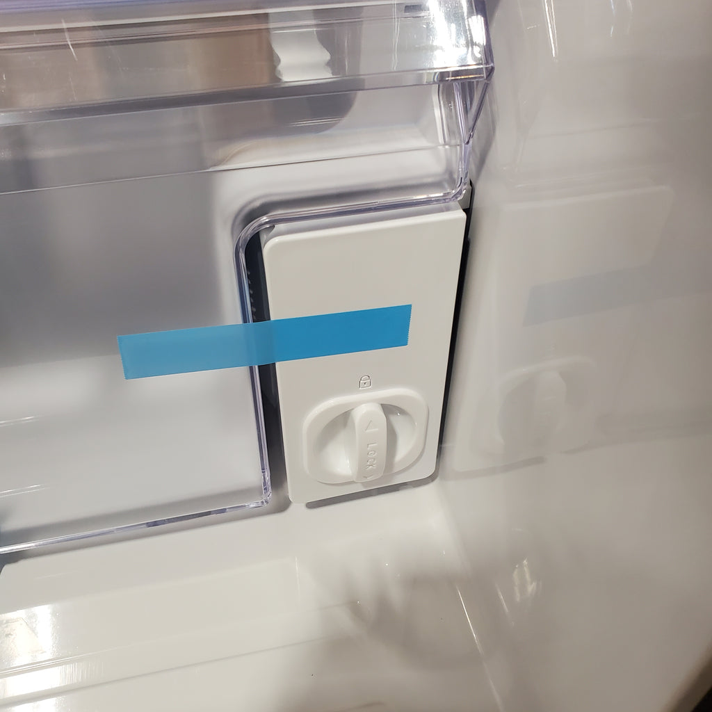 Pictures of Samsung Stainless Steel Bespoke Side-by-Side 28 cu. ft. Refrigerator with Beverage Center™ and Auto Fill Water Pitcher RS28CB7600QLAA - Scratch & Dent (Minor) - Neu Appliance Outlet - Discount Appliance Outlet in Austin, Tx