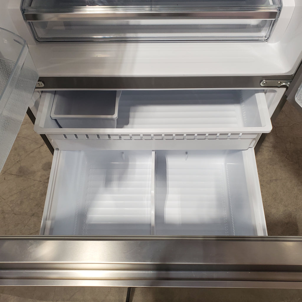 Pictures of Hisense 26.6 cu. ft. French Door Refrigerator in Fingerprint Resistant Stainless Steel 22131SD96 - HRF266N6CSE1 - Scratch & Dent (Minor) - Neu Appliance Outlet - Discount Appliance Outlet in Austin, Tx