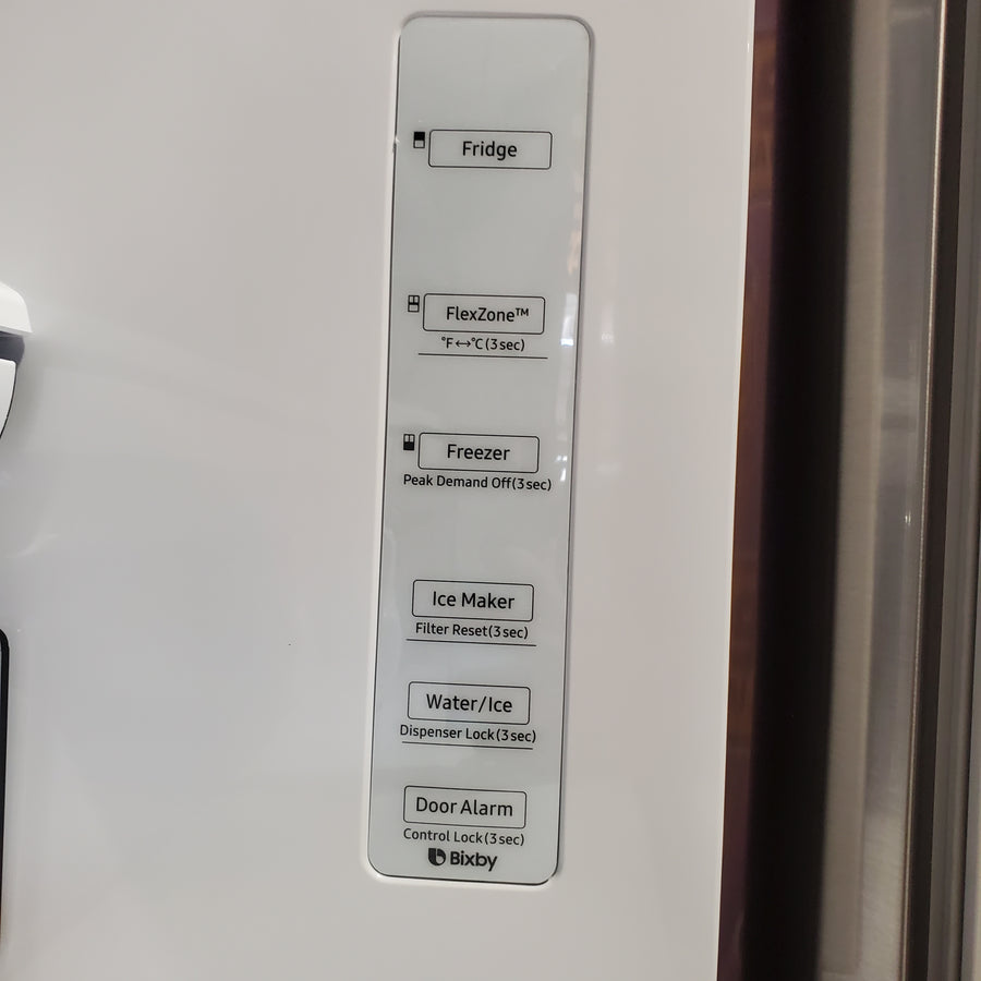 Samsung 28-cu ft 4-Door ENERGY STAR Smart French Door Refrigerator with Ice Maker in Fingerprint Resistant Stainless Steel RF28R7201SR - Scratch and Dent (Moderate)