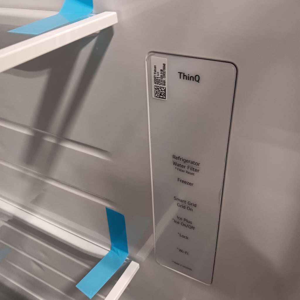 LG 27 cu. ft. Standard-Depth, Side-by-side Refrigerator, with Ice and Water and Bar Handle Design 7SD552 - LS27T3230S - Open Box