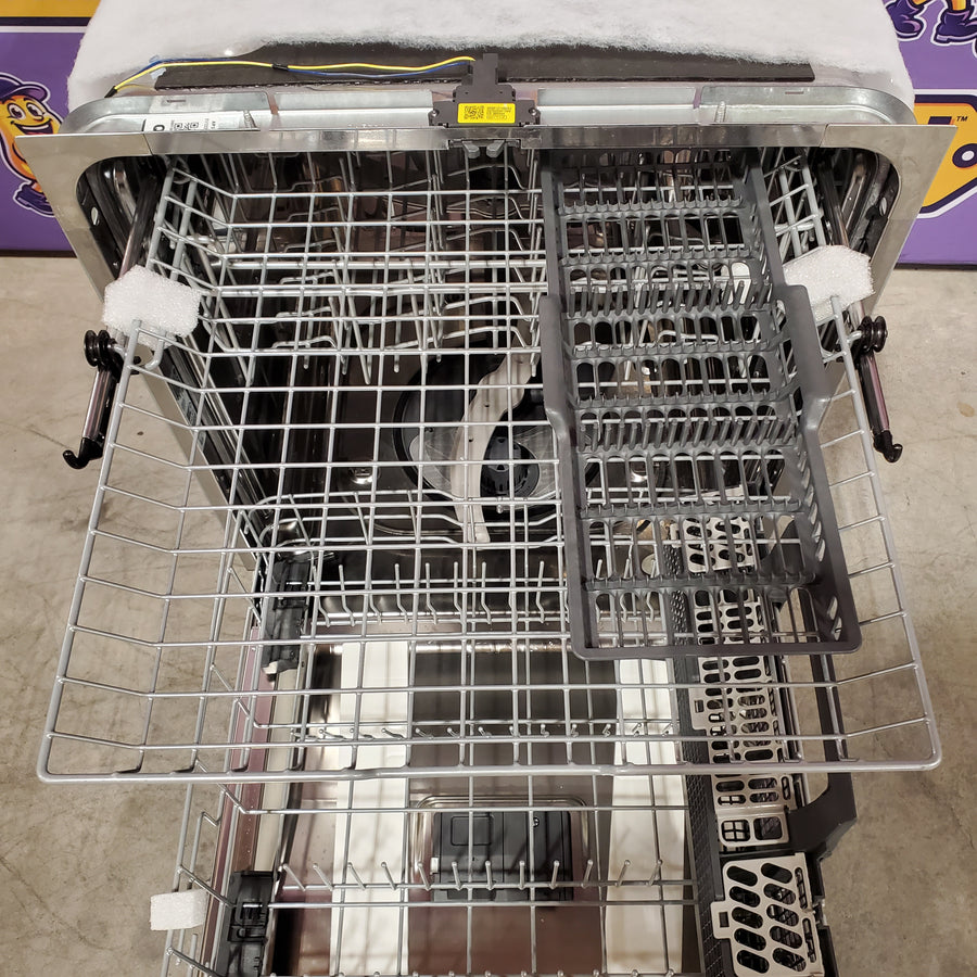 GE® Fingerprint Resistant Stainless Steel ENERGY STAR® Top Control with Stainless Steel Interior Dishwasher with Sanitize Cycle 31134SD280 - GDT670SYVFS  - Open Box