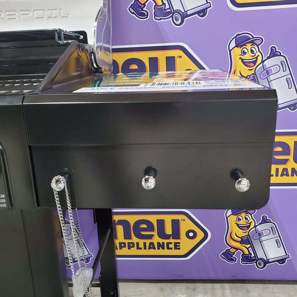 Pictures of Charbroil Performance Series™ 4 Burner Cart Gas Grill with Sear Burner in Black Stainless 6SD139 - 463286225 - Scratch & Dent (Minor) - Neu Appliance Outlet - Discount Appliance Outlet in Austin, Tx