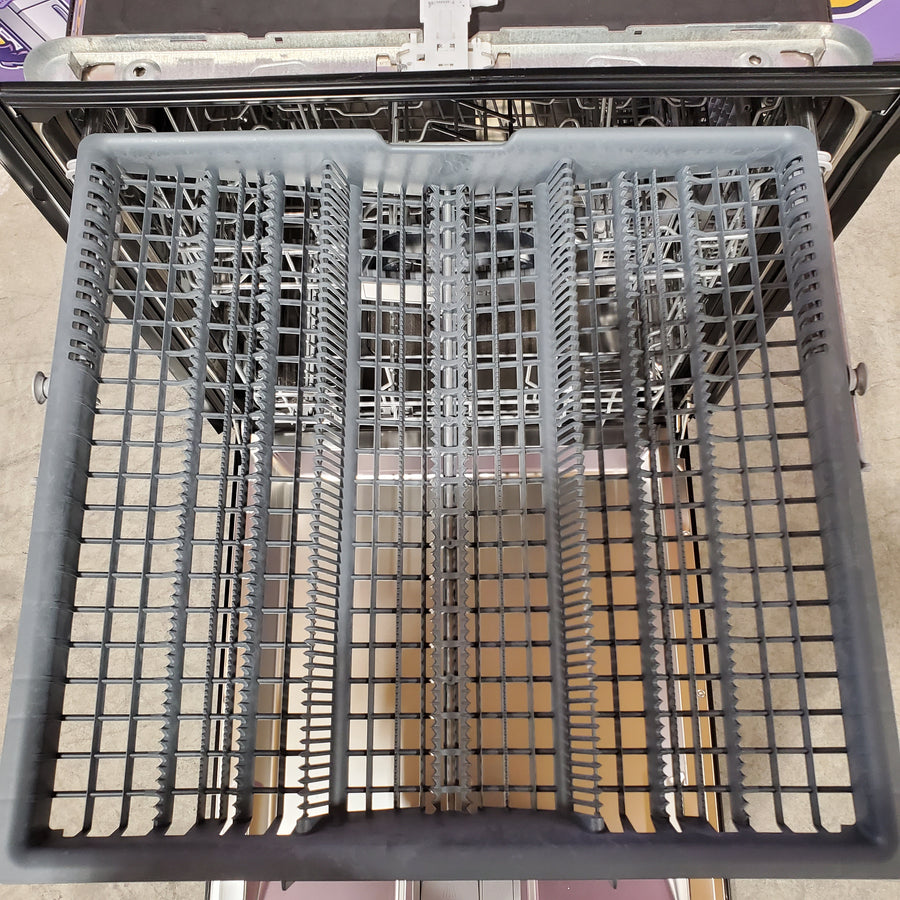 Bosch Black 300 Series Dishwasher with 3rd Rack and Wi-Fi Enabled Home Connect 251315SD1140 - SHE53C86N - Scratch & Dent (Moderate)