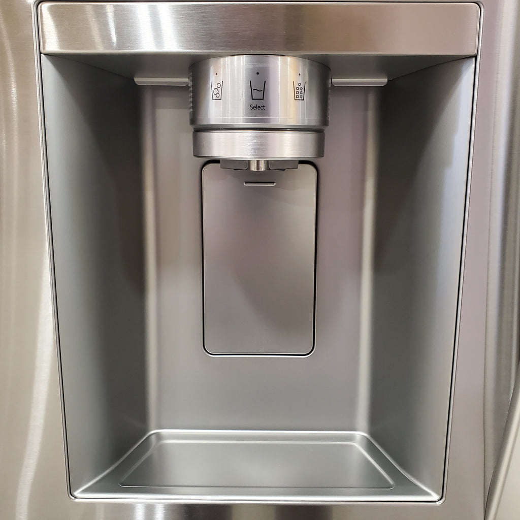 Pictures of LG 26 cu. ft. Counter-Depth MAX™, French Door Refrigerator, with Craft Ice™ 31135SD273 - LRRXC2606S - Scratch & Dent (Major) - Neu Appliance Outlet - Discount Appliance Outlet in Austin, Tx