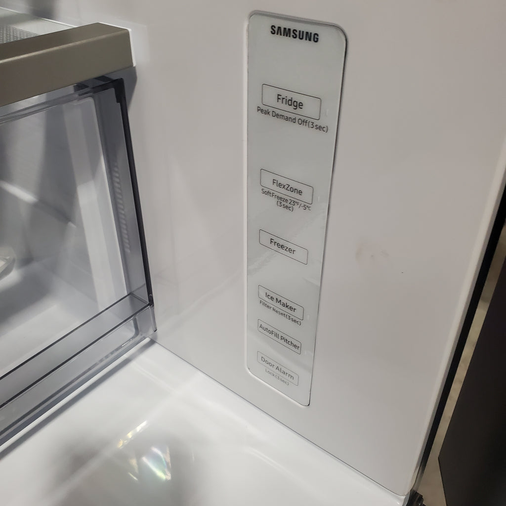 Pictures of Samsung Bespoke 29 cu ft. 4-Door Standard Depth French Door Smart Refrigerator with Beverage Center Auto Fill Pitcher and Dual Ice Maker with Ice Bites™ in White Glass 22SD055 - RF29BB86004MAA - Open Box - Neu Appliance Outlet - Discount Appliance Outlet in Austin, Tx