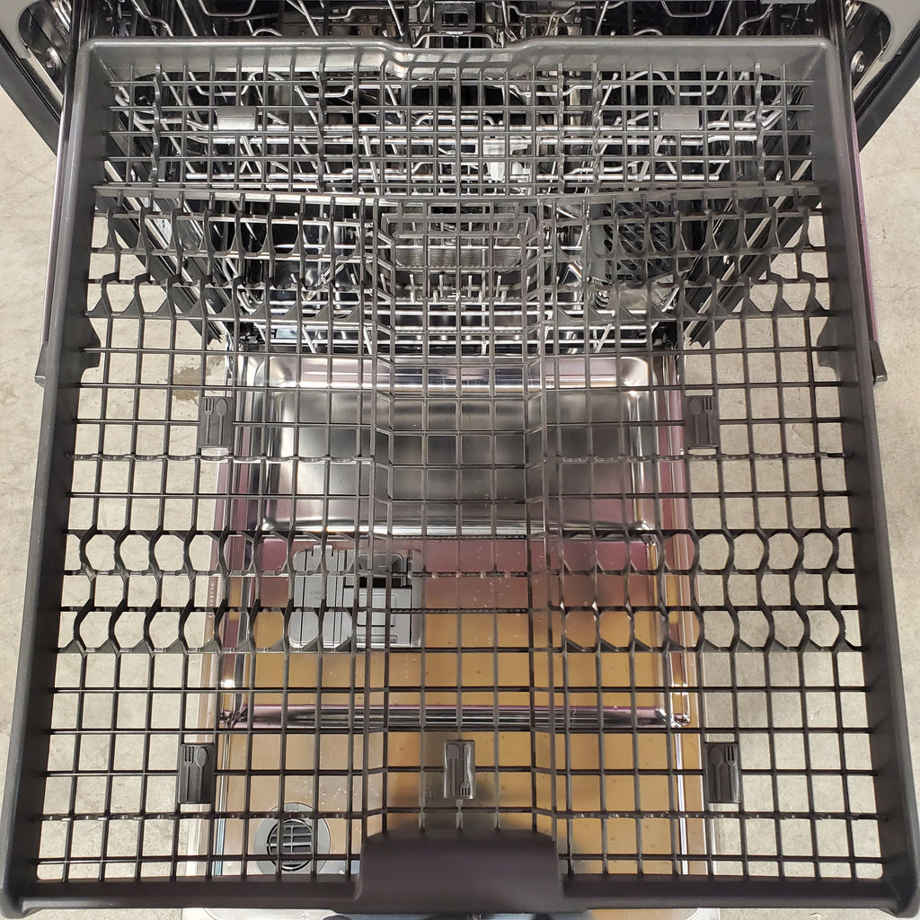 Pictures of Whirlpool Dishwasher with Ai Intelligent Wash and Sensor Cycle in Fingerprint Stainless Steel 251318SD1318 - WDTA50SAKZ - OPen Box - Neu Appliance Outlet - Discount Appliance Outlet in Austin, Tx