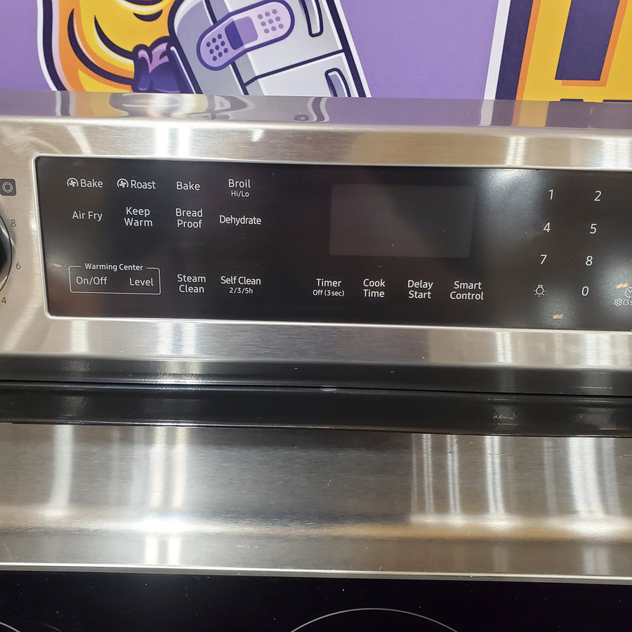 Samsung 6.3 cu. ft. Smart Freestanding Electric Range with No-Preheat Air Fry & Convection in Stainless Steel 25SD116 - NE63A6511SS - Scratch & Dent - Moderate
