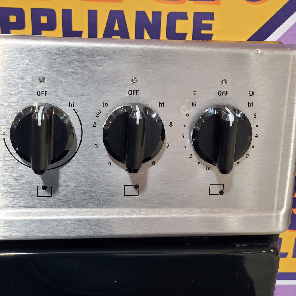 Pictures of Frigidaire Gallery 30" Freestanding Electric Range in Stainless Steel 1CR02058 - LGEF3043KF - Certified Refurbished - Neu Appliance Outlet - Discount Appliance Outlet in Austin, Tx