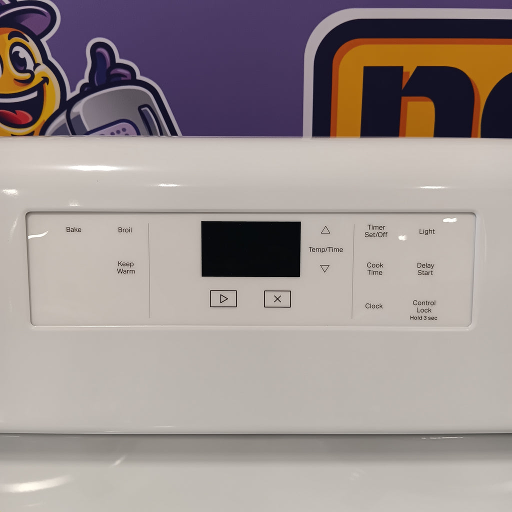 Pictures of Whirlpool White 4.8 cu. ft. Electric Range with Keep Warm setting and Control Lock Mode - Open Box - Neu Appliance Outlet - Discount Appliance Outlet in Austin, Tx