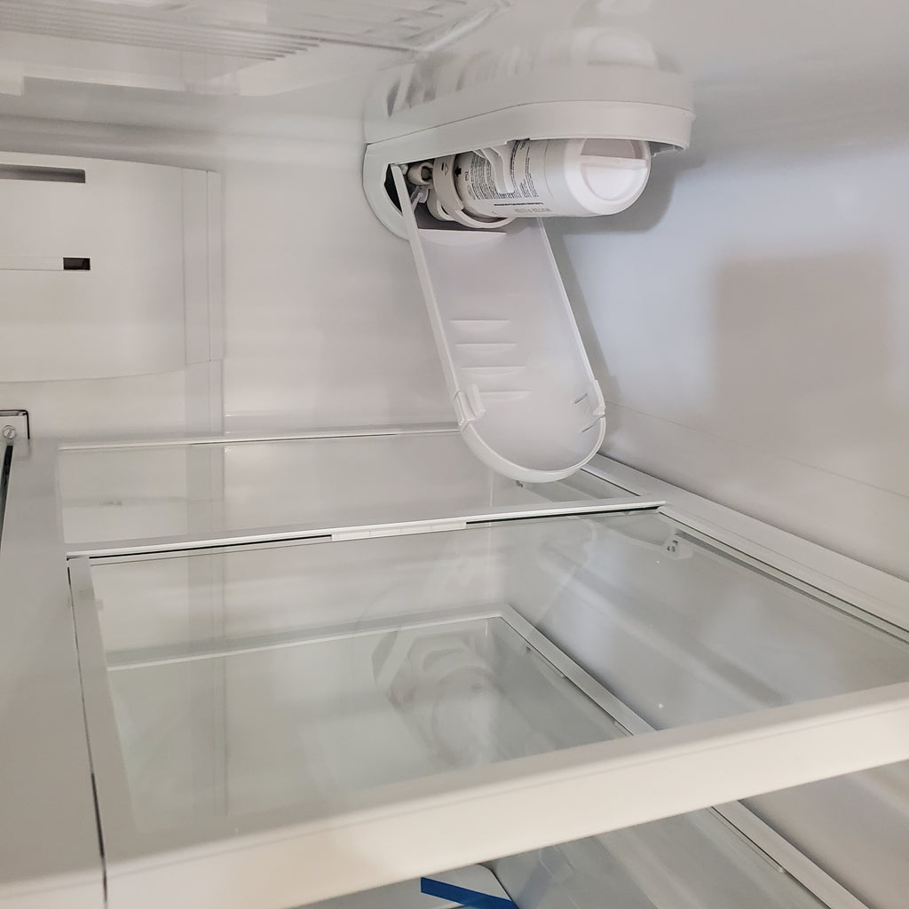 GE 33" Wide Stainless Steel ENERGY STAR 24.7 Cu. Ft. French-Door Refrigerator with Ice Maker and Water Dispenser GE9843 - GNE25JYKFS - New in Box