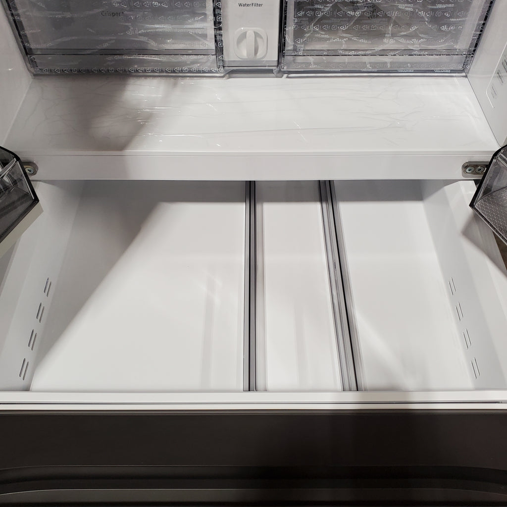 Samsung Bespoke 29 cu ft. 4-Door Standard Depth French Door Smart Refrigerator with Beverage Center Auto Fill Pitcher and Dual Ice Maker with Ice Bites™ in White Glass 25131SD113 - RF29BB86004MAA - Scratch & Dent (Minor)