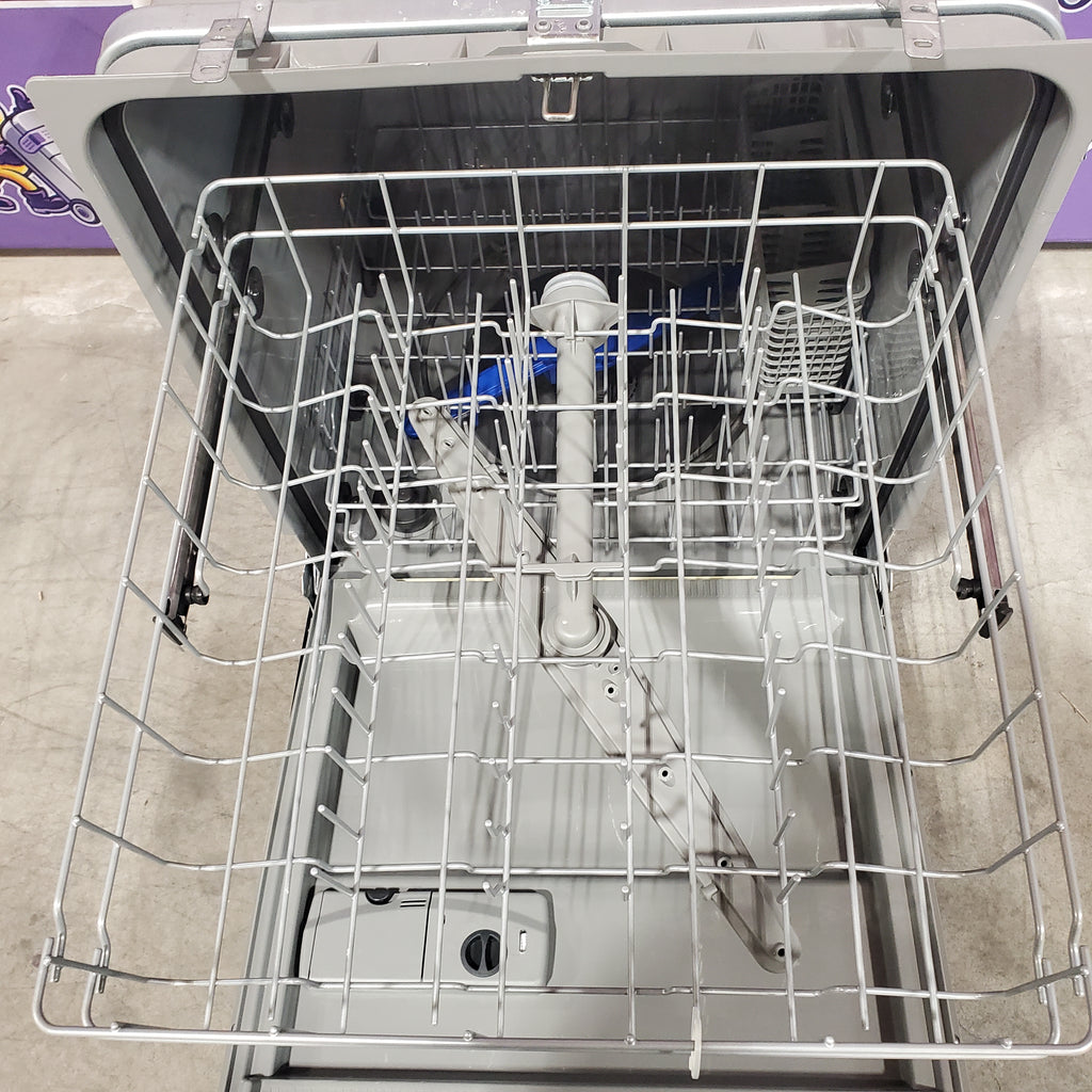 Pictures of Frigidaire Front Control Built In Dishwasher with 5-Level Wash System in Stainless Steel 20SD125 - FDPC4221AS - Scratch & Dent (Moderate) - Neu Appliance Outlet - Discount Appliance Outlet in Austin, Tx