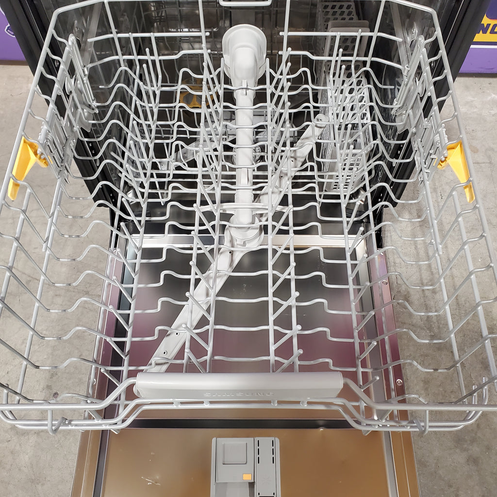 Pictures of Samsung Bespoke 24-in Top Control Built-in Dishwasher (White Glass) With Third Rack, AutoRelease Door, 46-Decibel 25SD085 - DW80CB545012 - Scratch & Dent (Minor) - Neu Appliance Outlet - Discount Appliance Outlet in Austin, Tx