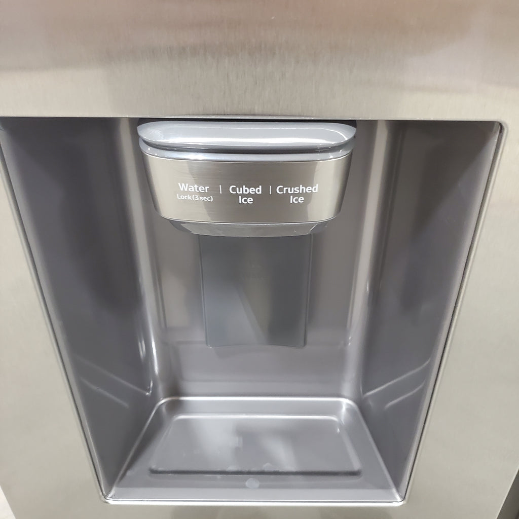 Pictures of Samsung 27.4-cu ft Side-by-Side Refrigerator with Ice Maker in Fingerprint Resistant Stainless Steel 4SD414 - RS27T5200SR - Scratch & Dent (Moderate) - Neu Appliance Outlet - Discount Appliance Outlet in Austin, Tx