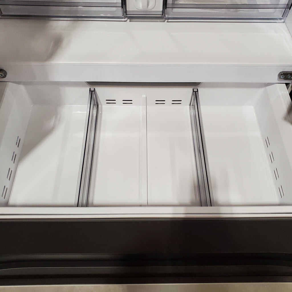 Samsung Bespoke AI 4-Door French Door 30132SD54 - RF23BB860012 - Scratch & Dent (Moderate)