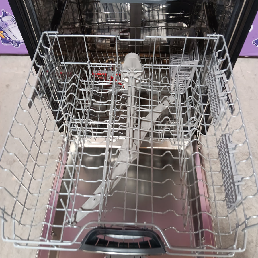 Bosch 500 Series 24 in. Stainless Steel Top Control Tall Tub Pocket Handle Quietest 44 dBA Dishwasher with Stainless Steel Tub SHP65DM5N - Scratch & Dent (Minor)
