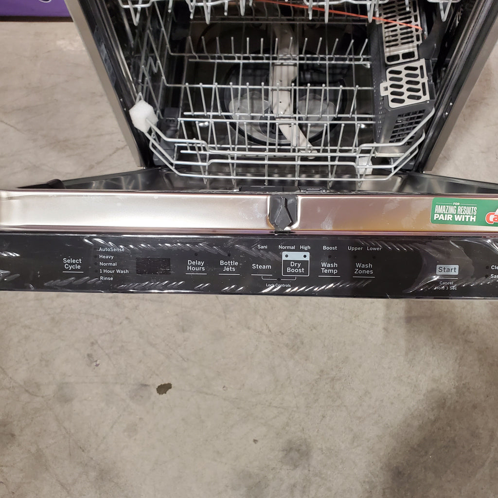 Pictures of GE® Fingerprint Resistant Stainless Steel ENERGY STAR® Top Control with Stainless Steel Interior Dishwasher with Sanitize Cycle 31134SD279 - GDT670SYVFS - Scratch & Dent (Major) - Neu Appliance Outlet - Discount Appliance Outlet in Austin, Tx