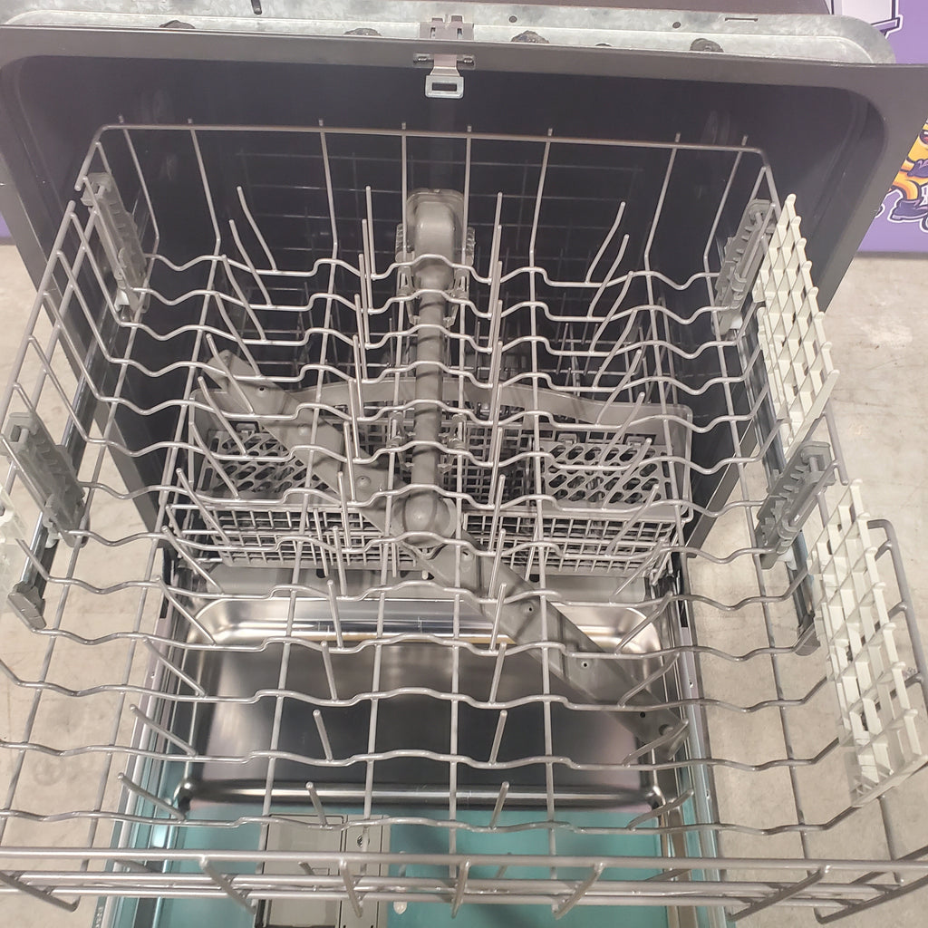 Pictures of Whirlpool Fingerprint Stainless Steel 24 In. Dishwasher with Ai Intelligent Wash and Sensor Cycle WDTA50SAKZ - Scratch and Dent (Minor) - Neu Appliance Outlet - Discount Appliance Outlet in Austin, Tx