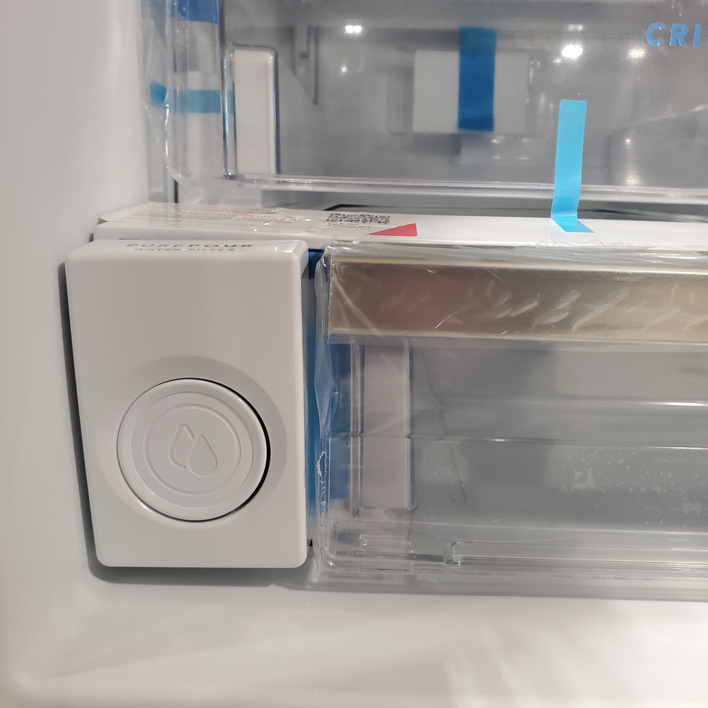 Frigidaire 27.8-cu ft ENERGY STAR French Door Refrigerator with Dual Ice Maker in Fingerprint Resistant Stainless Steel 4SD463 - GRFS2853AF - Scratch & Dent (Moderate)