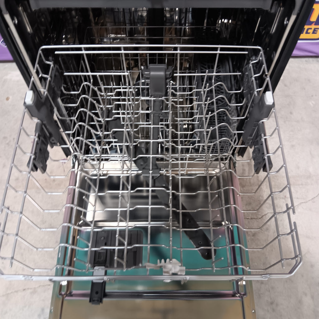 Pictures of Whirlpool 24 In. Dishwasher with Ai Intelligent Wash and Sensor Cycle in Fingerprint Stainless Steel WDTA50SAKZ - Scratch and Dent (Moderate) - Neu Appliance Outlet - Discount Appliance Outlet in Austin, Tx