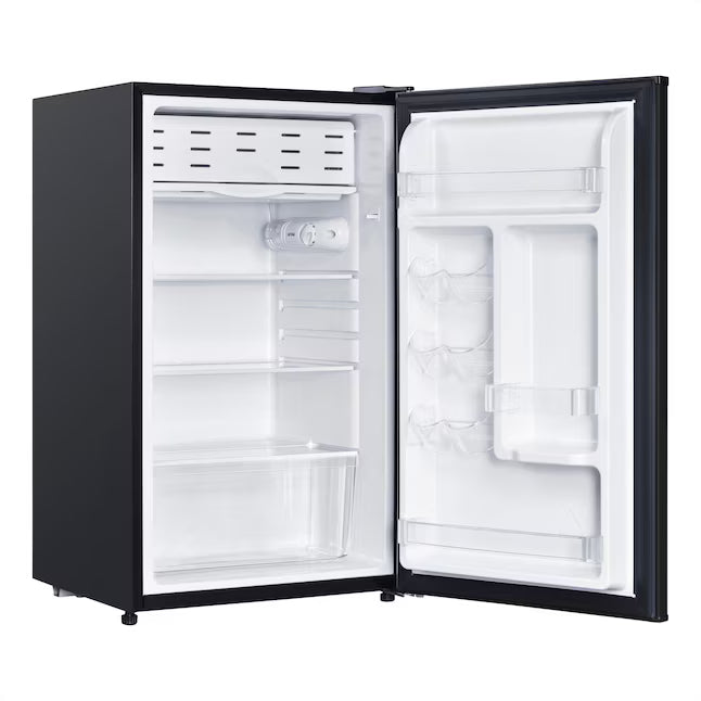 Magic Chef 4.4-cu ft Mini Fridge with Freezer ENERGY STAR in Black HMR440BE - Scratch & Dent (Moderate)