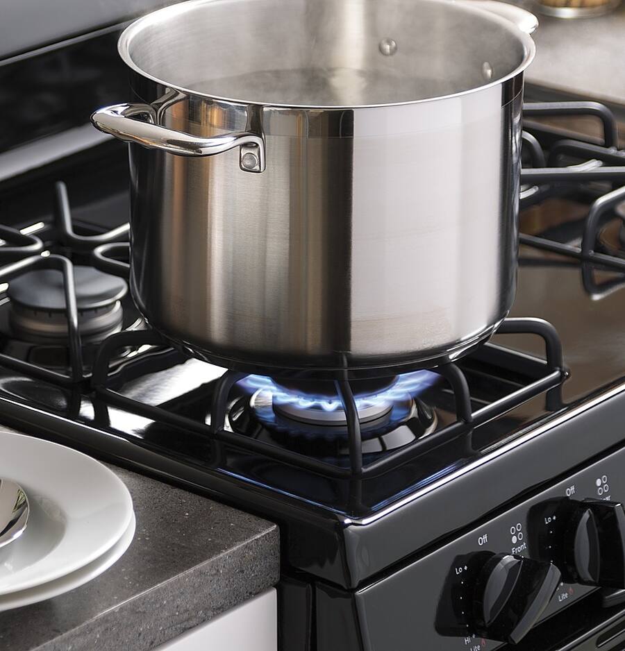 Pictures of GE® 30" Free-Standing Gas Range in Black GE9881 - JGBS60DEKBB - New In Box - Neu Appliance Outlet - Discount Appliance Outlet in Austin, Tx