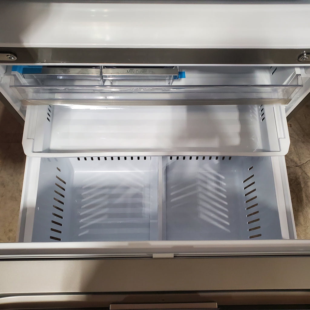 LG 26 cu. ft. Counter-Depth French Door Refrigerator in Stainless Steel with Mirror InstaView™ 3SD917 - LRYKC2606S - Scratch & Dent (Minor)