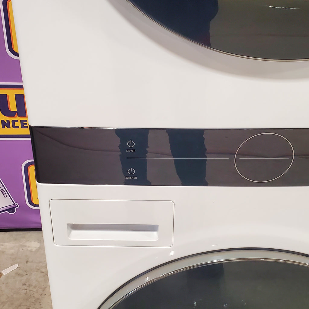 LG Single Unit LG WashTower™ with Center Control™ 5.0 cu. ft. Front Load Washer and 7.8 cu. ft. Electric Ventless Heat Pump Dryer 5SD275 - WKHC252HWA - Scratch & Dent (Minor)