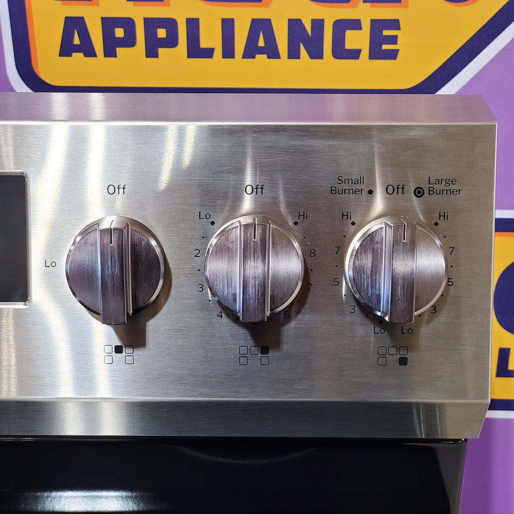 GE® ENERGY STAR® 30" Free-Standing Electric Range with Crisp Mode 25SD045 - GRF500SVSS - Open Box