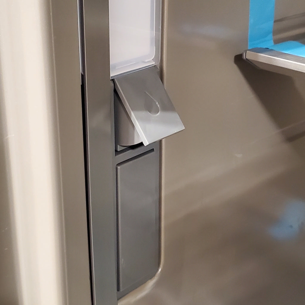 Pictures of Electrolux 19 Cu. Ft. Single-Door Refrigerator 3SD833 - EI33AR80WS - Scratch & Dent (Minor) - Neu Appliance Outlet - Discount Appliance Outlet in Austin, Tx