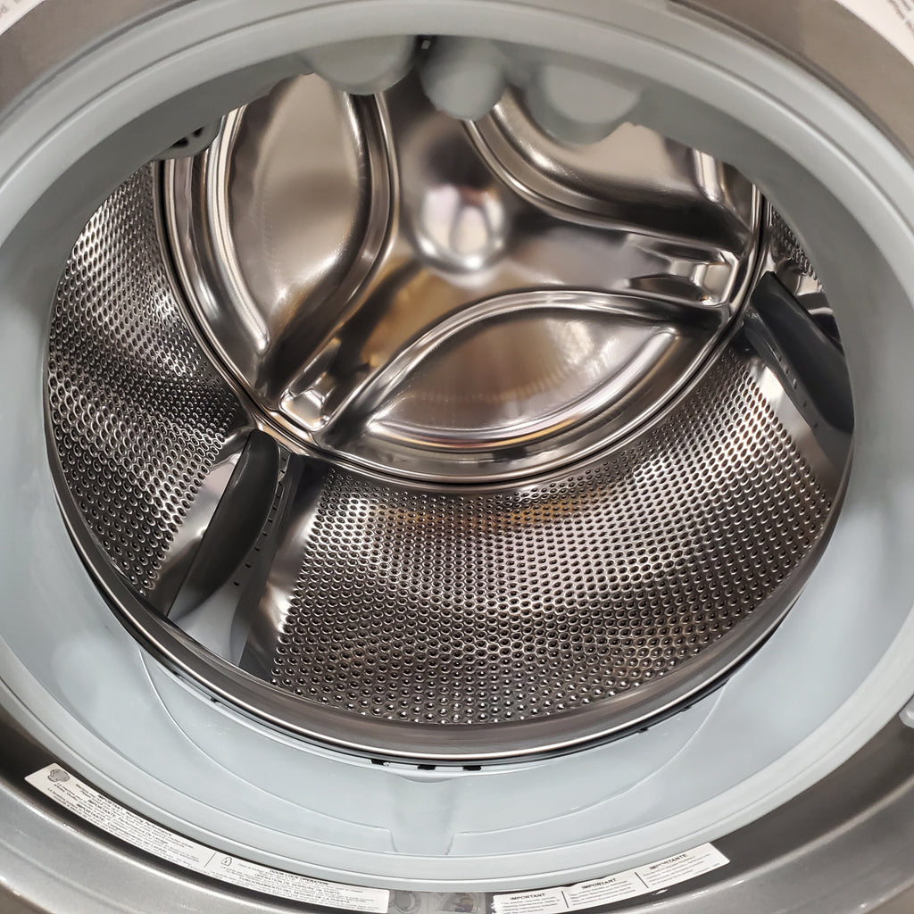 Pictures of Electrolux Titanium 600 Series Laundry Tower Single Unit 4.5 cu ft Washer & 8 cu ft Electric Dryer ELTE7600AT - Scratch & Dent (Minor) - Neu Appliance Outlet - Discount Appliance Outlet in Austin, Tx