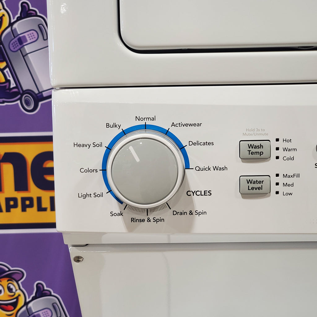 Pictures of Frigidaire Electric Washer/Dryer Laundry Center - 3.9 Cu. Ft Washer and 5.5 Cu. Ft. Dryer FLCE7522AW - Scratch & Dent (Minor) - Neu Appliance Outlet - Discount Appliance Outlet in Austin, Tx