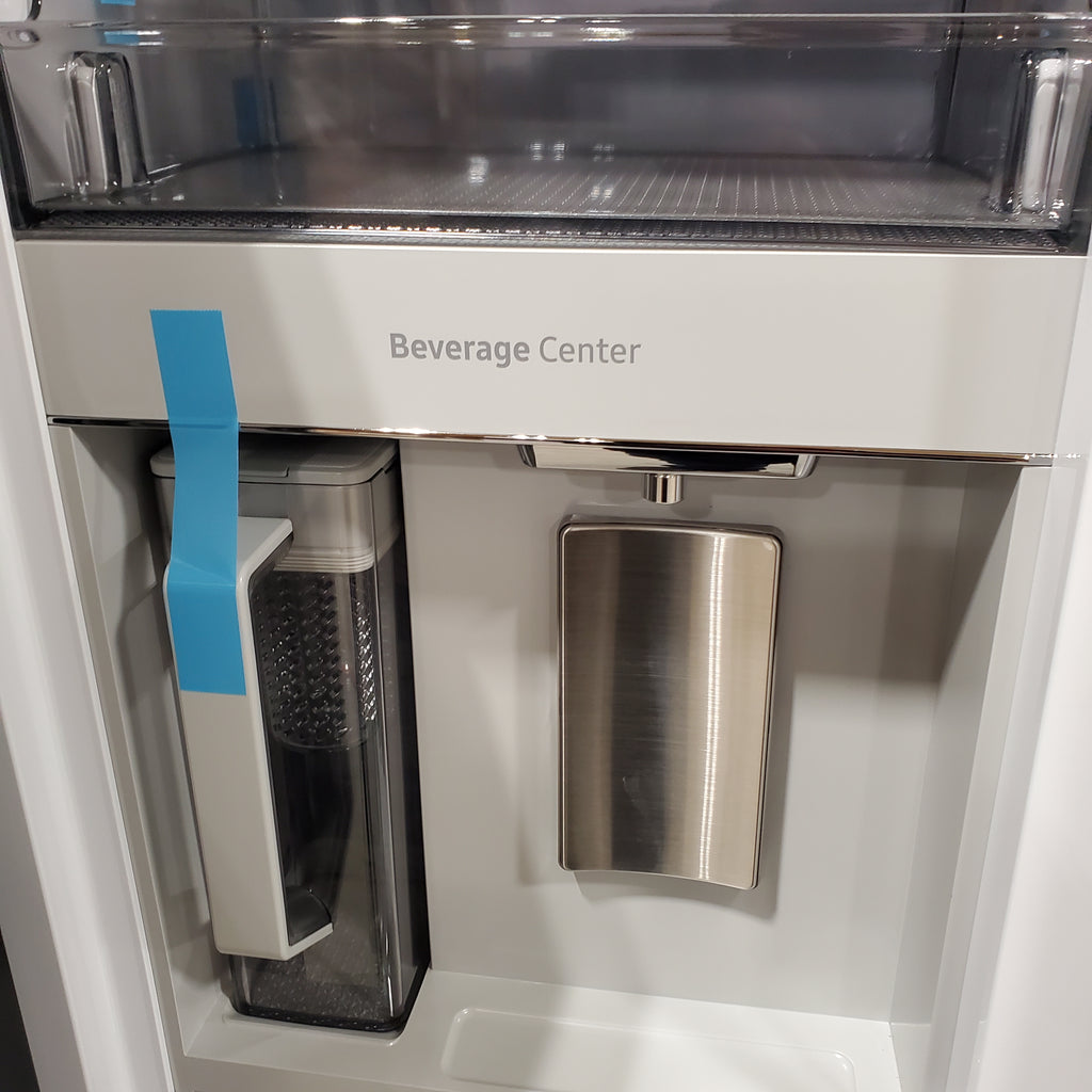 Pictures of Samsung Bespoke 3-Door French Door Refrigerator (30 cu. ft.) with Beverage Center™ in Stainless Steel with Auto Fill Water Pitcher 4SD411 - RF30BB6600QL - Scratch & Dent (Minor) - Neu Appliance Outlet - Discount Appliance Outlet in Austin, Tx