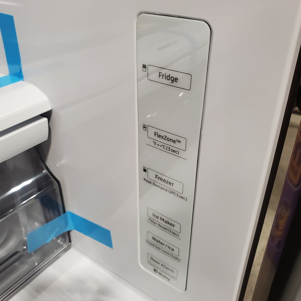 Samsung 28-cu ft 4-Door ENERGY STAR Smart French Door Refrigerator with Ice Maker in Fingerprint Resistant Stainless Steel 4SD423 - RF28R7201SR - Scratch and Dent (Minor)