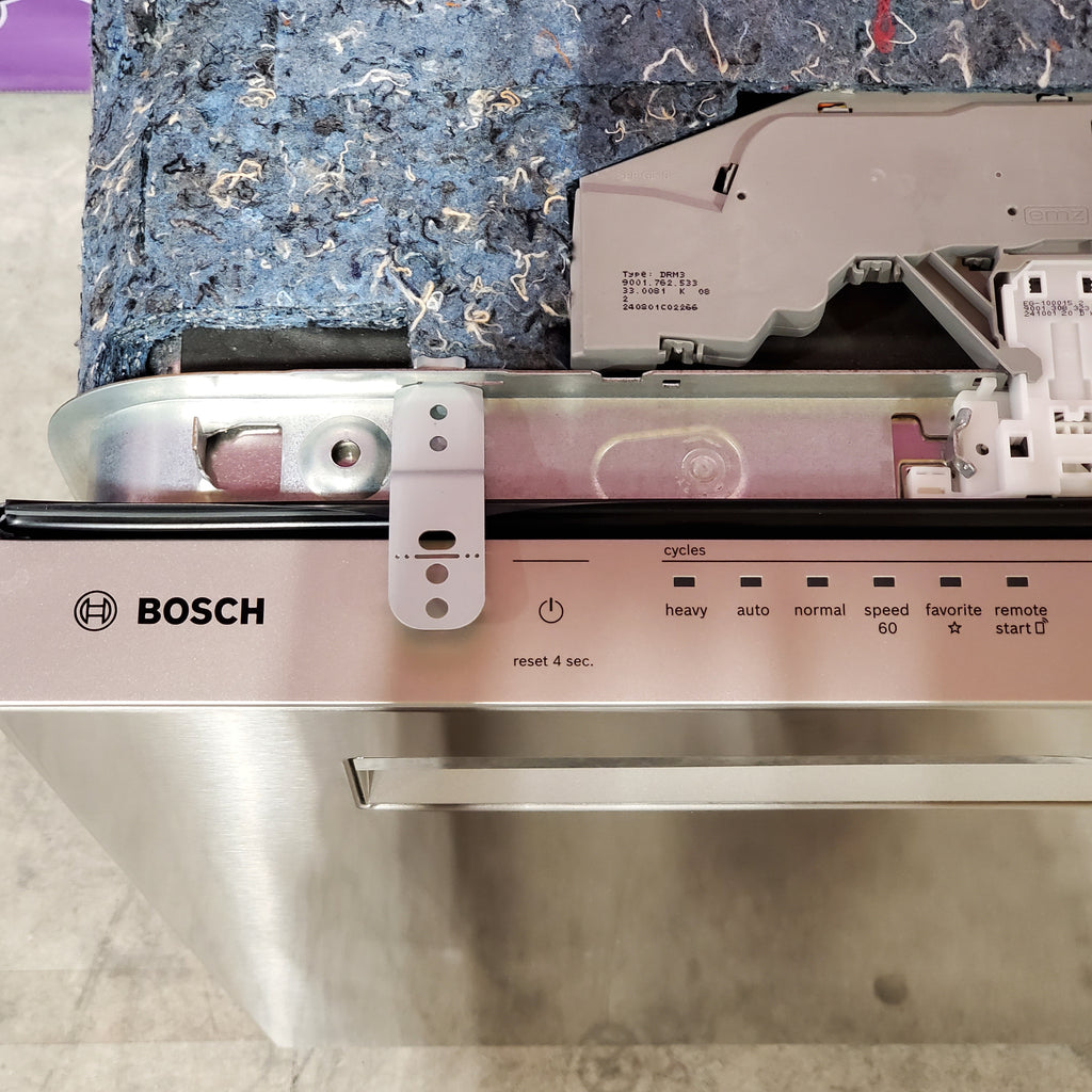 Pictures of Bosch Stainless Steel 500 Series Fully Integrated Built In Smart Dishwasher with 16 Place Setting Capacity and 3rd Rack 3SD174 - SHP65CM5N - Open Box - Neu Appliance Outlet - Discount Appliance Outlet in Austin, Tx