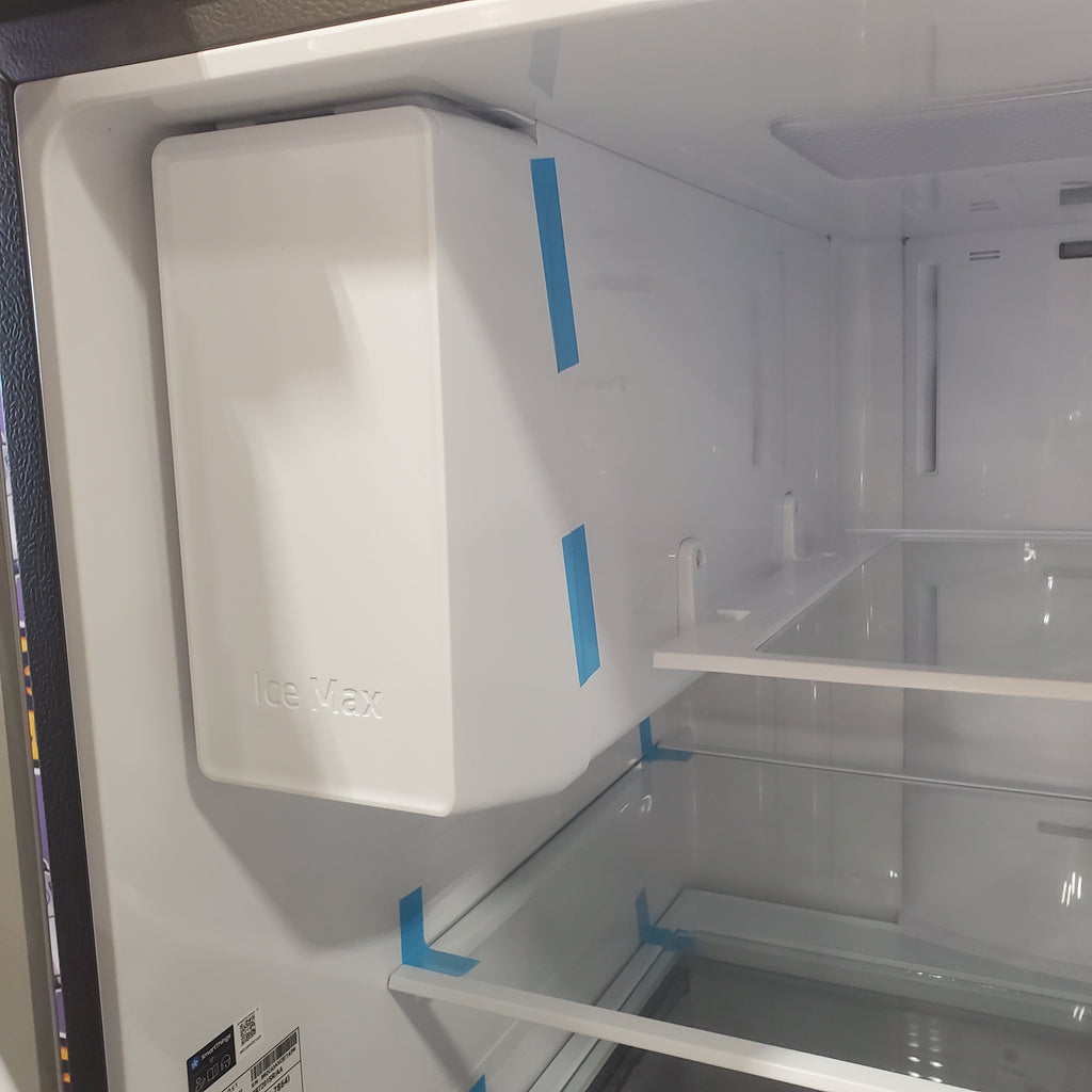 Pictures of Fingerprint-Resistant Stainless Steel ENERGY STAR Samsung 28 cu. ft. 4 Door French Door Refrigerator with FlexZone Drawer RF28R7201SR - Scratch & Dent - Minor - Neu Appliance Outlet - Discount Appliance Outlet in Austin, Tx