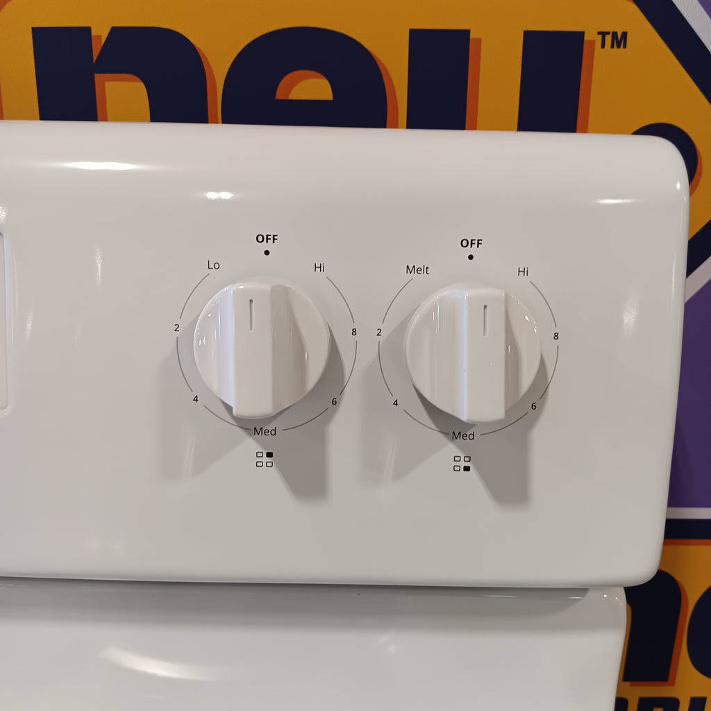 Pictures of Whirlpool White 4.8 cu. ft. Electric Range with Keep Warm setting and Control Lock Mode - Open Box - Neu Appliance Outlet - Discount Appliance Outlet in Austin, Tx