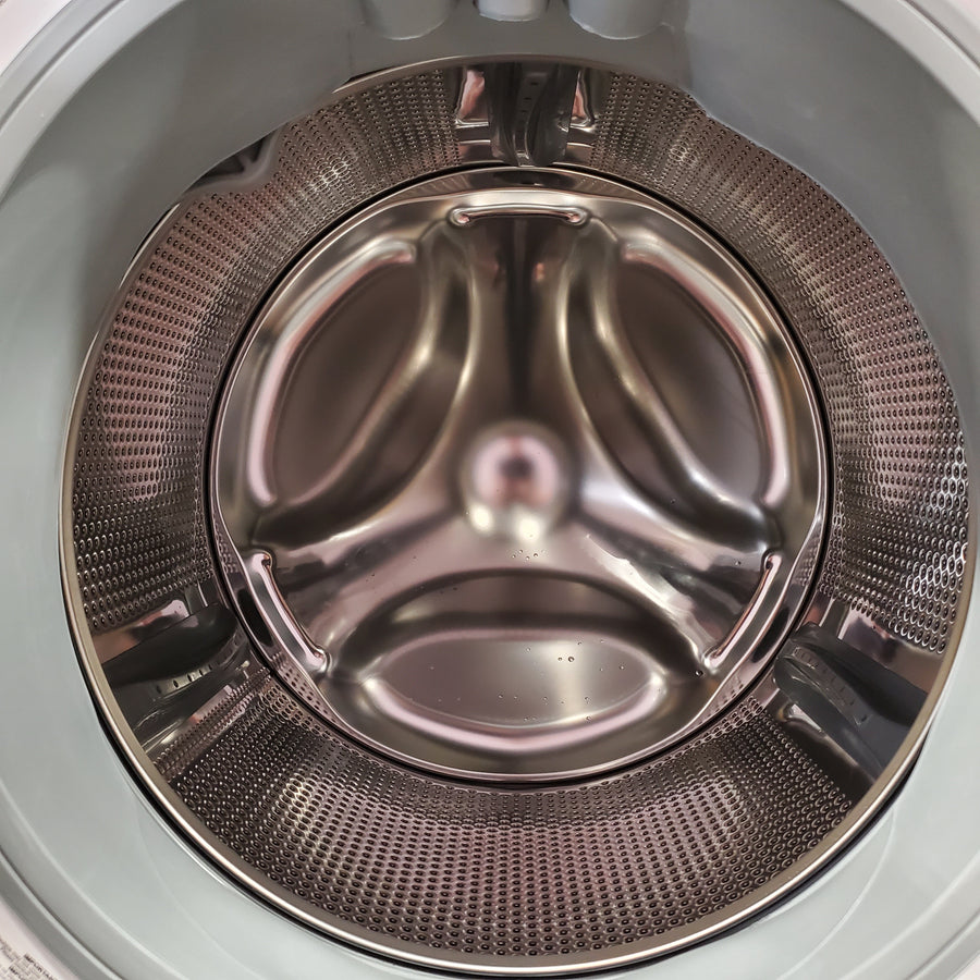 Electrolux White 300 Series Laundry Tower Single Unit Washer & Gas Dryer with LuxCare Wash System 30133SD139 - ELTG7300AW - Scratch & Dent (Moderate)