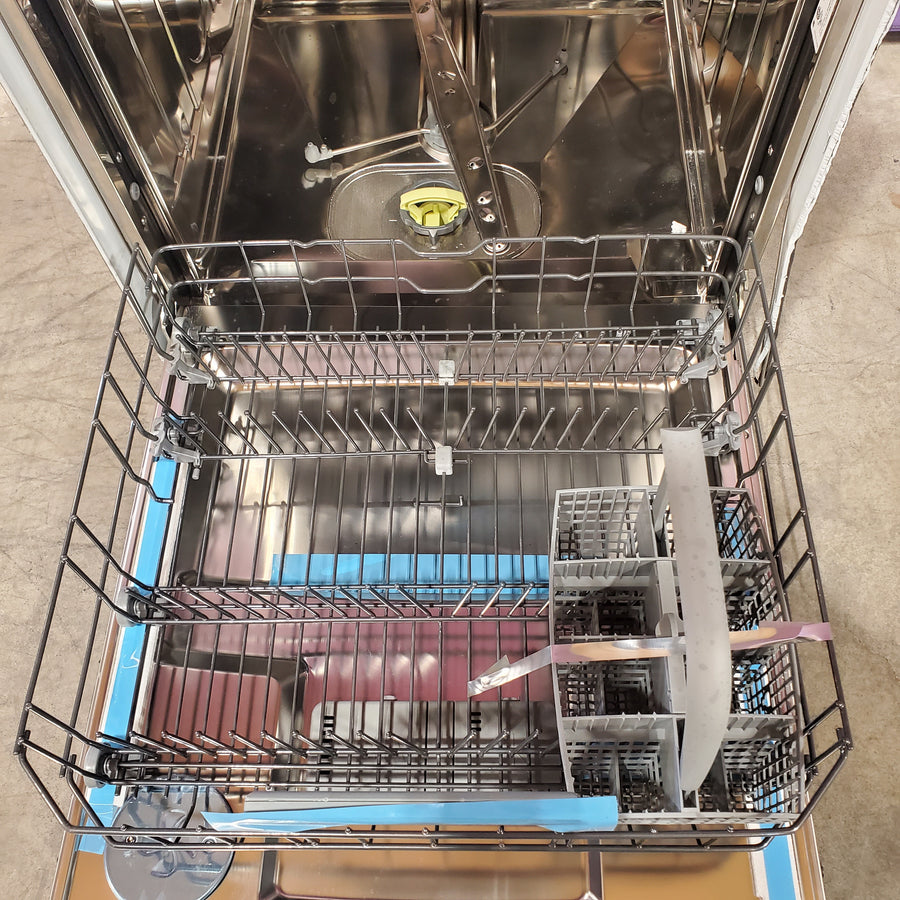 ASKO Dishwasher in Stainless Steel with Super Cleaning System™ and 8 Steel™ 11112SD69 - DBI663THS - Open Box